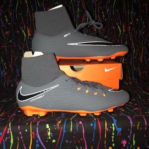 Nike Phantom 3 Academy DF FG Soccer Cleats